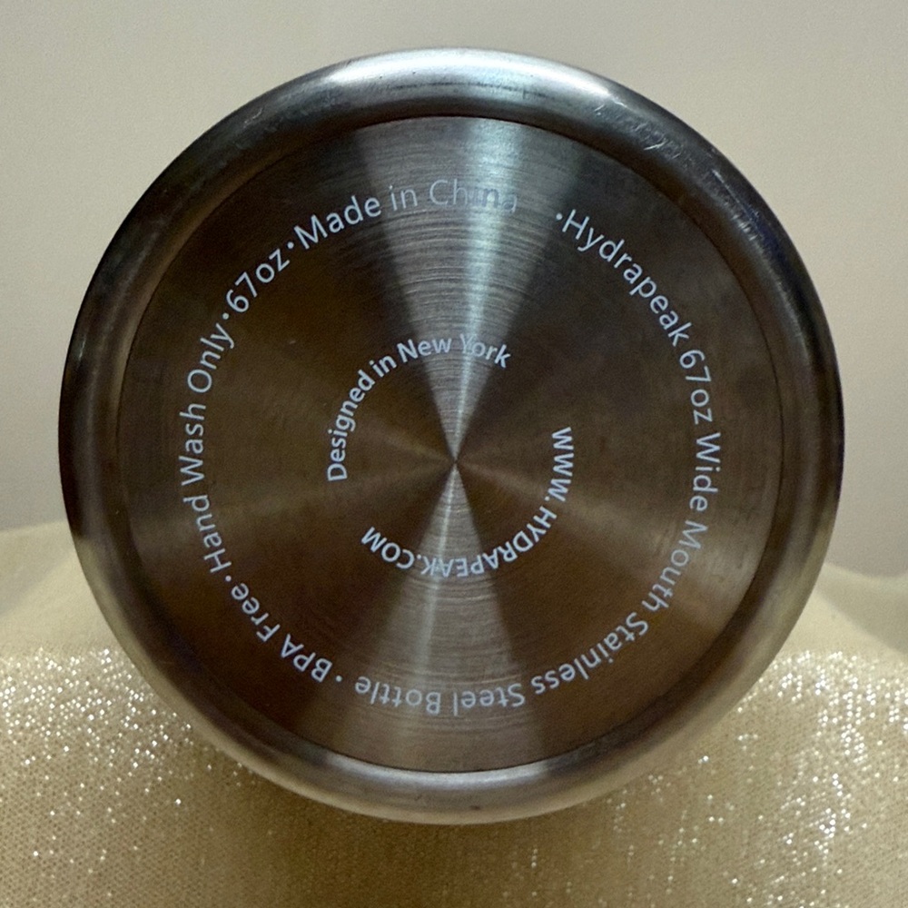 Hydrapeak Black Stainless Steel 67oz Water Bottle - Picture 3 of 4